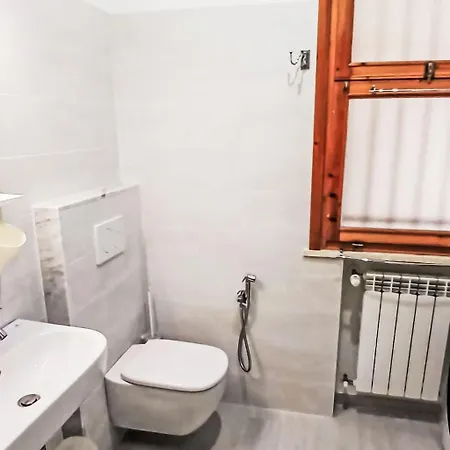 דירה I Pini By Interhome